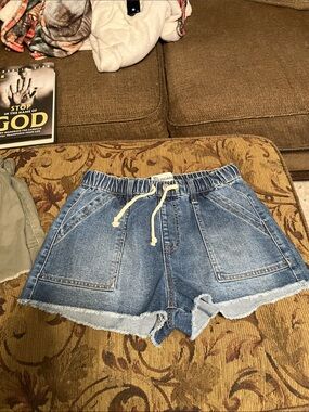 No Boundaries Blue Denim Drawstring Shorts Elastic Waist NEW Size Sm 4-6